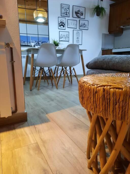 Mcastet, Casita Aranesa En El Valle De Aran Bossost Luaran gambar