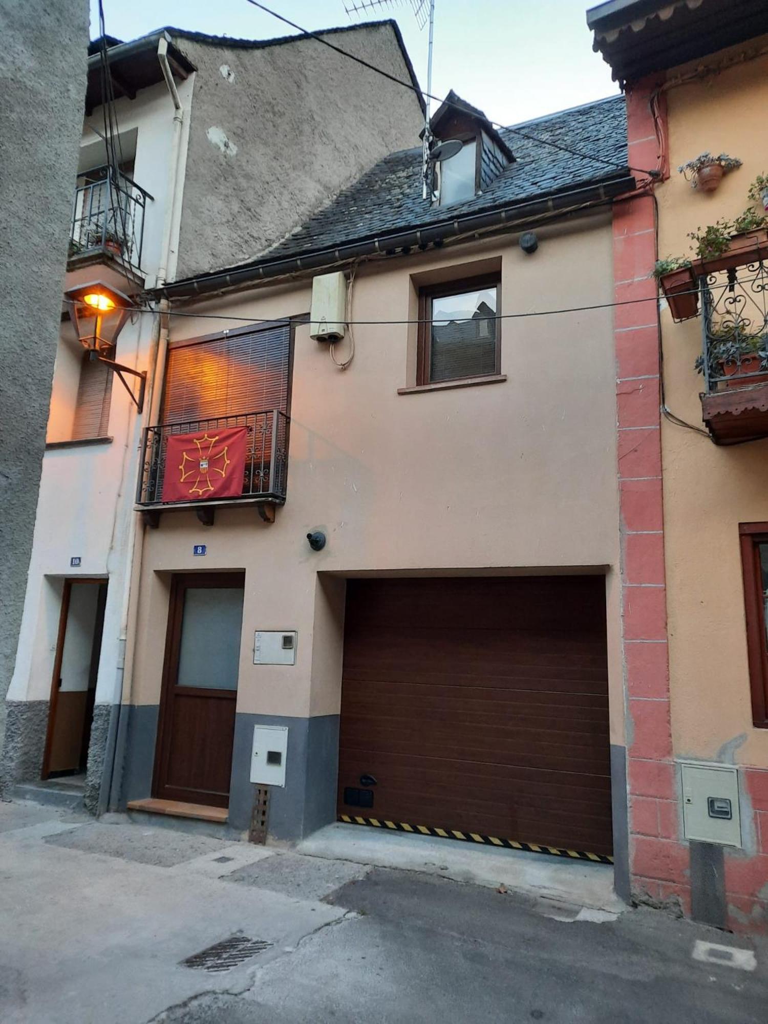 Mcastet, Casita Aranesa En El Valle De Aran Bossost Luaran gambar